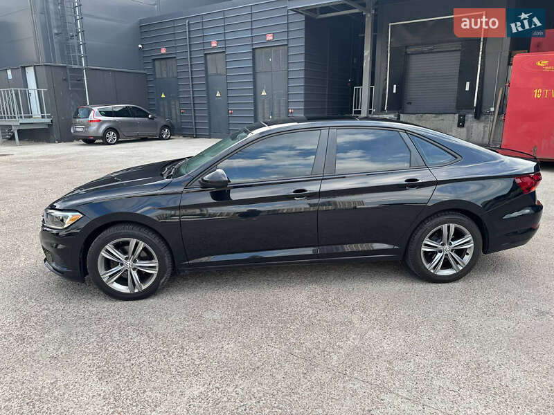 Седан Volkswagen Jetta 2018 в Києві