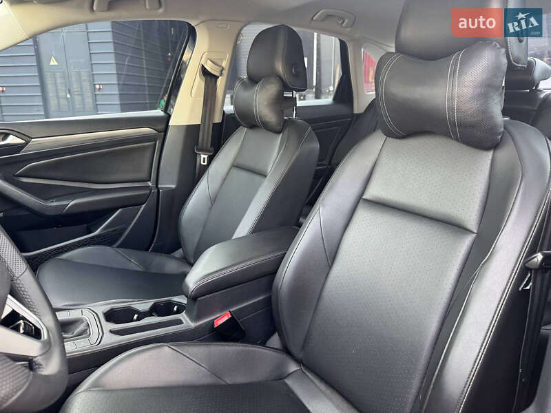 Седан Volkswagen Jetta 2018 в Києві