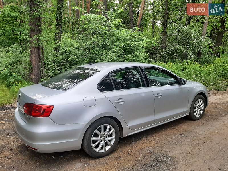 Volkswagen Jetta 2013