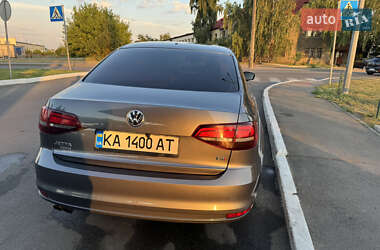 Седан Volkswagen Jetta 2016 в 