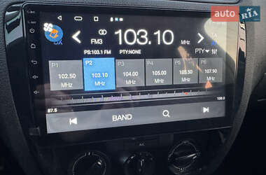 Седан Volkswagen Jetta 2016 в 