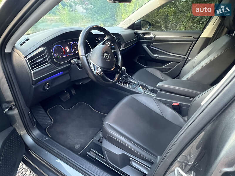 Седан Volkswagen Jetta 2018 в Кривом Роге