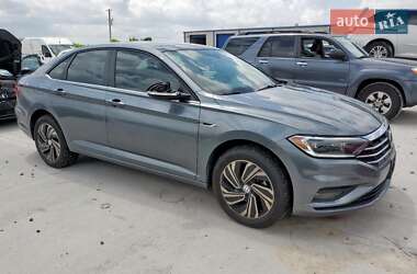 Седан Volkswagen Jetta 2019 в 