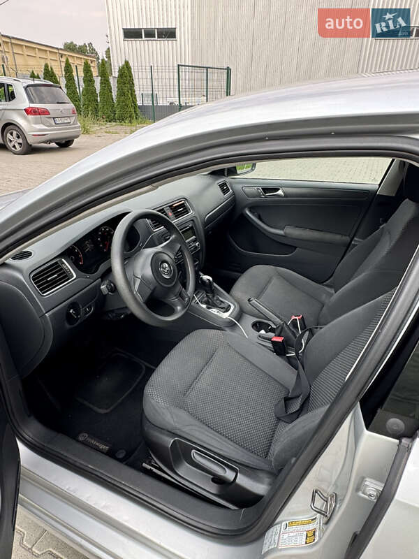 Седан Volkswagen Jetta 2011 в Киеве