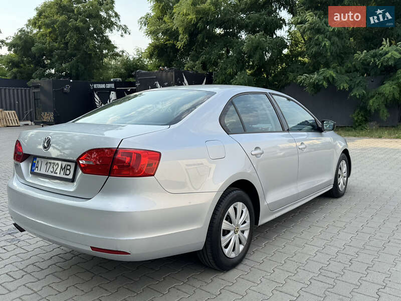 Седан Volkswagen Jetta 2011 в Киеве