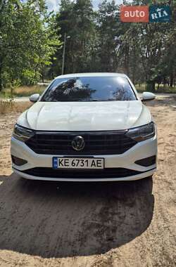 Седан Volkswagen Jetta 2018 в Днепре