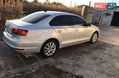 Седан Volkswagen Jetta 2012 в 