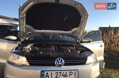 Седан Volkswagen Jetta 2012 в 