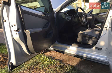 Седан Volkswagen Jetta 2012 в 