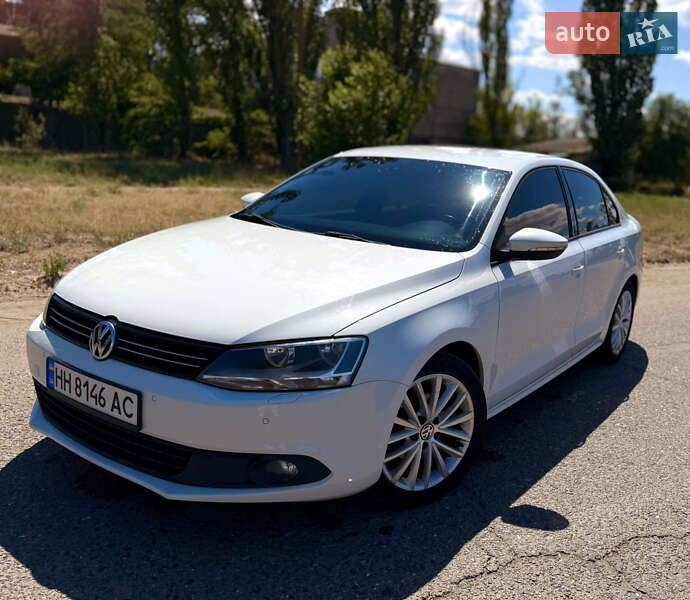 Седан Volkswagen Jetta 2014 в Белгороде-Днестровском