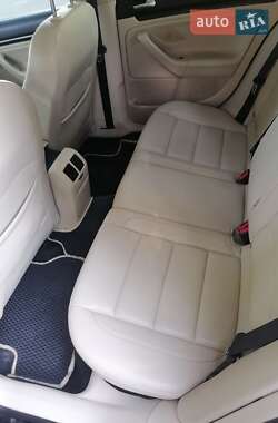 Универсал Volkswagen Jetta 2012 в 