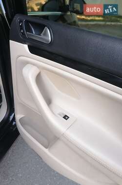 Универсал Volkswagen Jetta 2012 в 