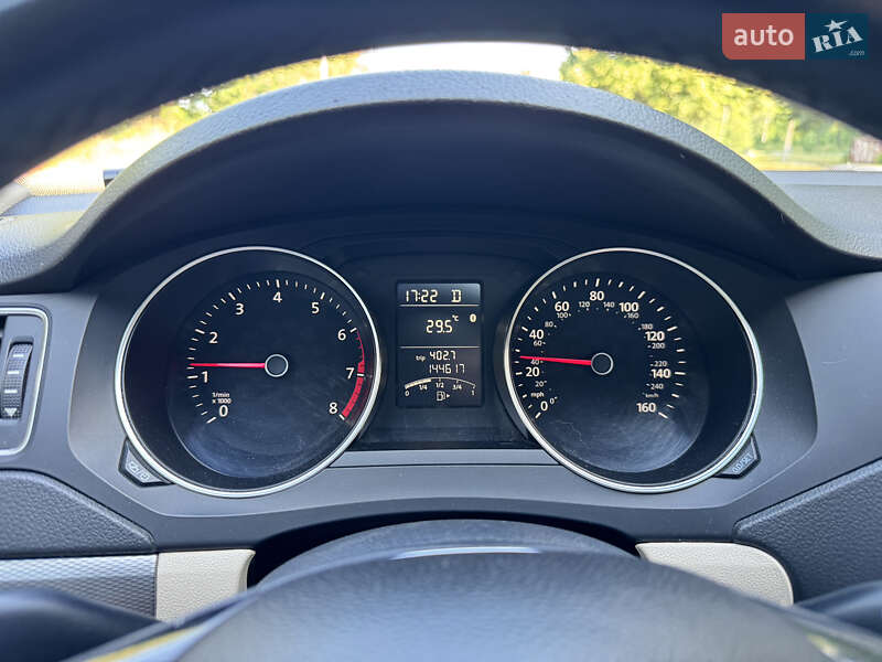 Седан Volkswagen Jetta 2014 в Чернигове