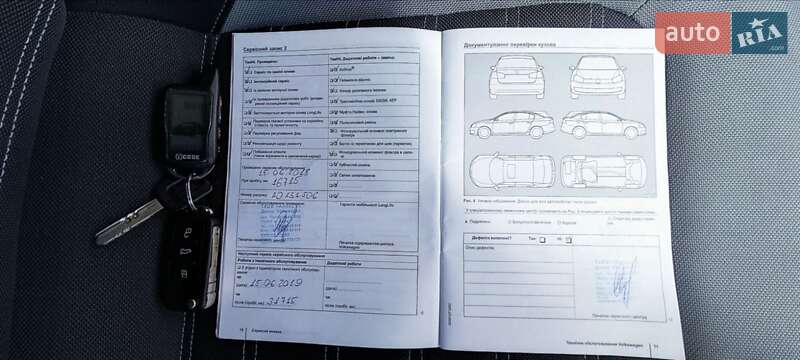 Седан Volkswagen Jetta 2016 в Львове