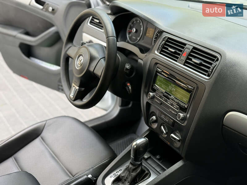 Седан Volkswagen Jetta 2013 в Полтаве