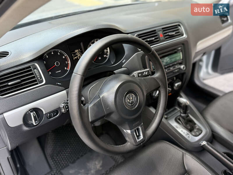 Седан Volkswagen Jetta 2013 в Полтаве