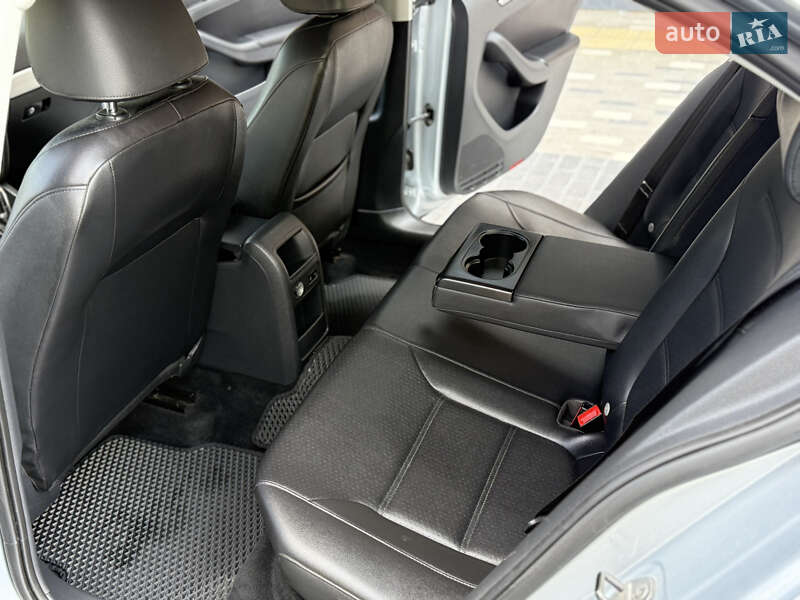 Седан Volkswagen Jetta 2013 в Полтаве