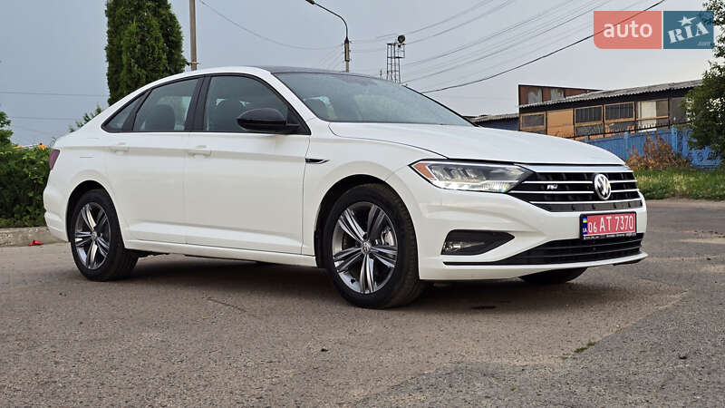 Седан Volkswagen Jetta 2019 в Сумах