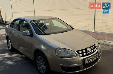 Седан Volkswagen Jetta 2008 в Києві