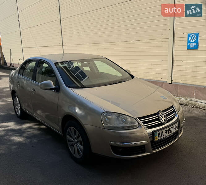 Седан Volkswagen Jetta 2008 в Киеве