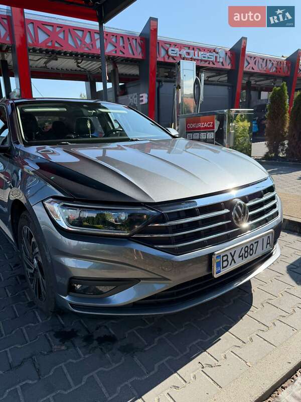 Седан Volkswagen Jetta 2018 в Хмельницькому