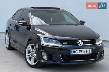 Седан Volkswagen Jetta 2015 в 
