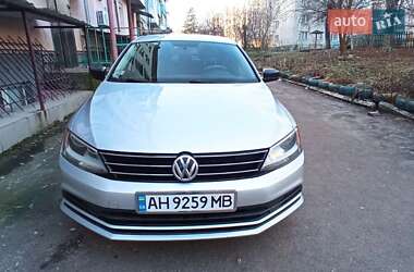 Седан Volkswagen Jetta 2015 в Житомире