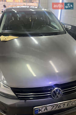 Седан Volkswagen Jetta 2013 в 