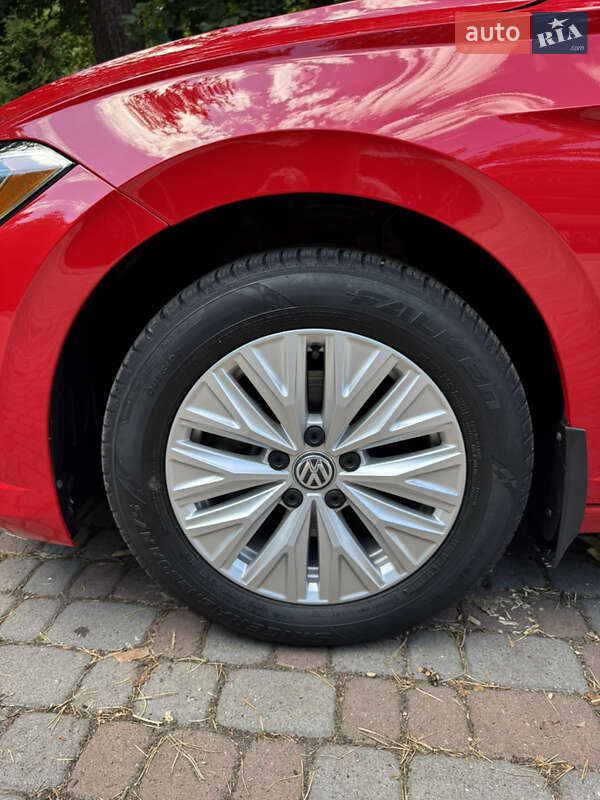 Седан Volkswagen Jetta 2019 в Трускавце