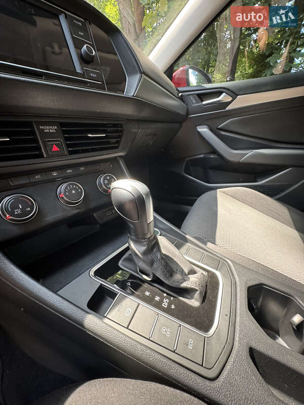 Седан Volkswagen Jetta 2019 в Трускавце
