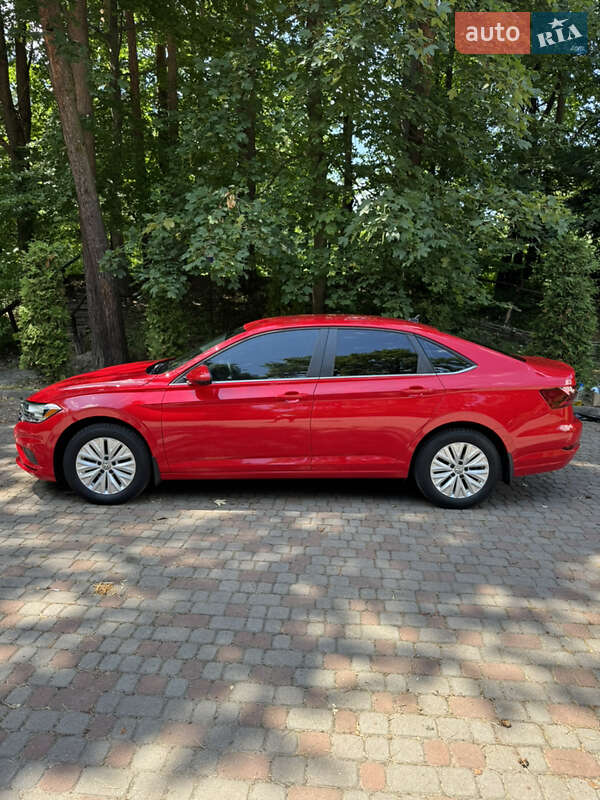 Седан Volkswagen Jetta 2019 в Трускавце