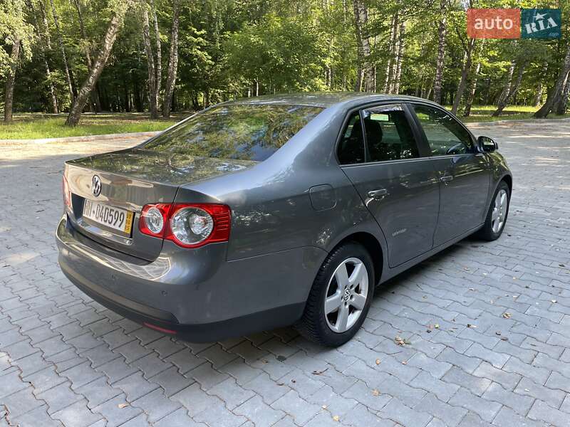Седан Volkswagen Jetta 2008 в Тернополе