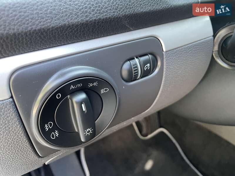 Седан Volkswagen Jetta 2008 в Тернополе