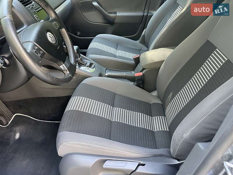 Седан Volkswagen Jetta 2008 в Тернополе