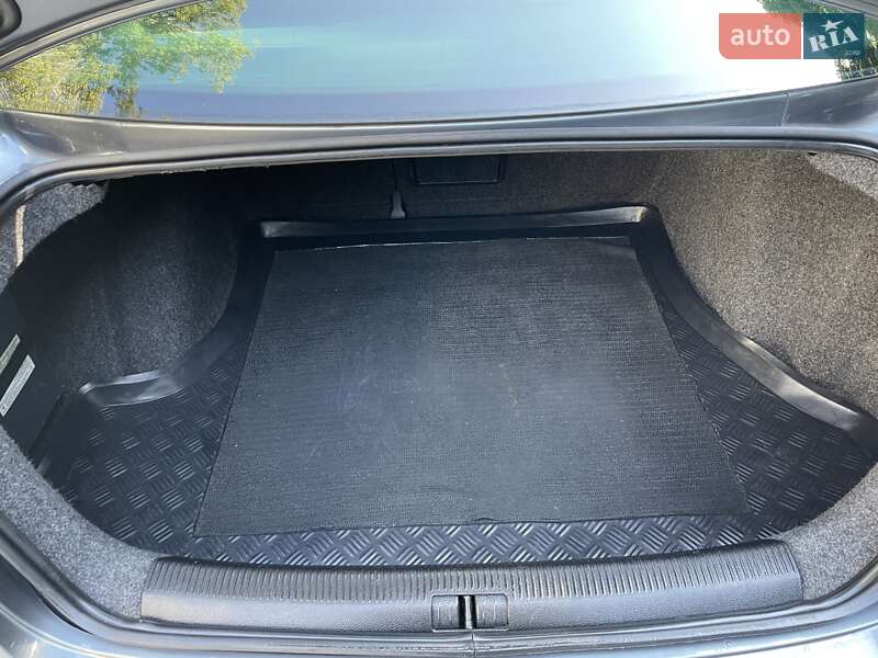 Седан Volkswagen Jetta 2008 в Тернополе