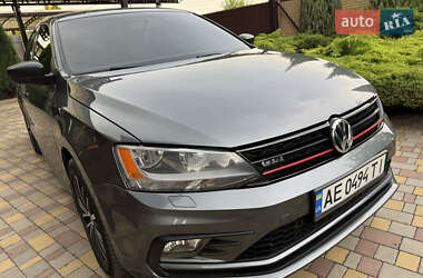 Седан Volkswagen Jetta 2015 в 
