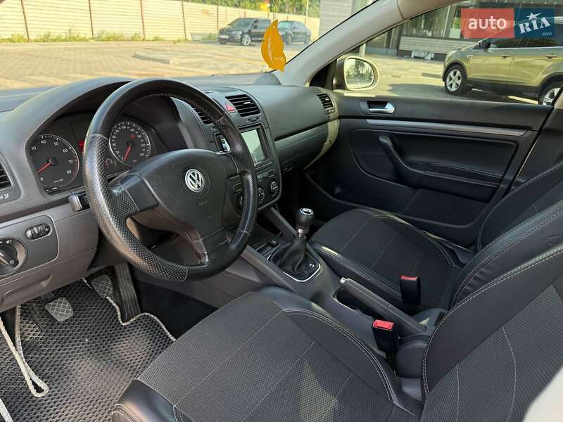Седан Volkswagen Jetta 2008 в Кривом Роге