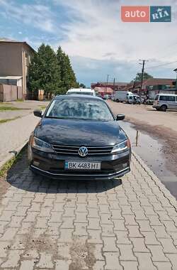 Седан Volkswagen Jetta 2015 в Рокитном