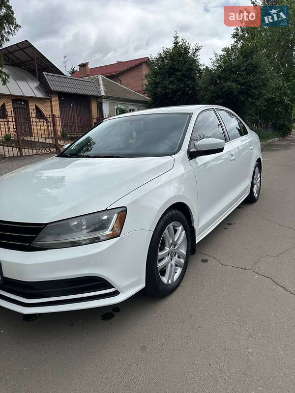 Седан Volkswagen Jetta 2017 в Николаеве