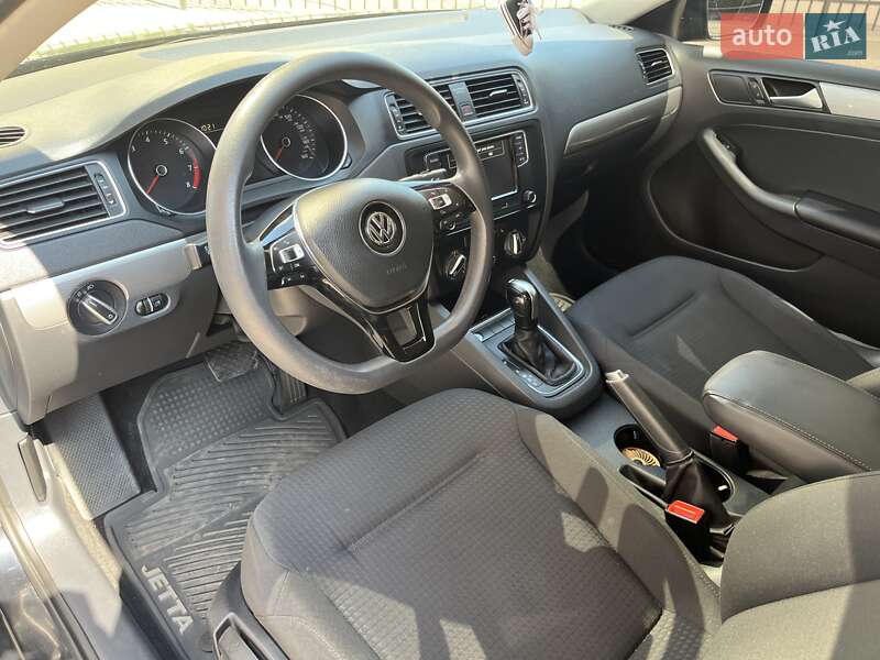Седан Volkswagen Jetta 2015 в Черкассах