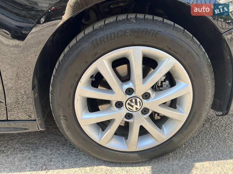 Седан Volkswagen Jetta 2015 в Черкассах