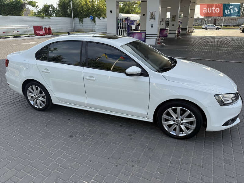 Седан Volkswagen Jetta 2015 в Одессе