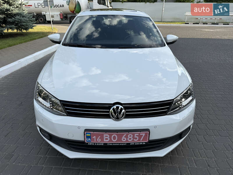 Седан Volkswagen Jetta 2015 в Одессе