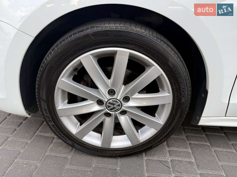 Седан Volkswagen Jetta 2015 в Одессе