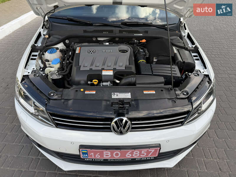 Седан Volkswagen Jetta 2015 в Одессе