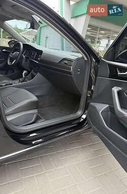 Седан Volkswagen Jetta 2023 в 