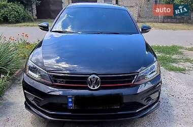 Седан Volkswagen Jetta 2016 в 