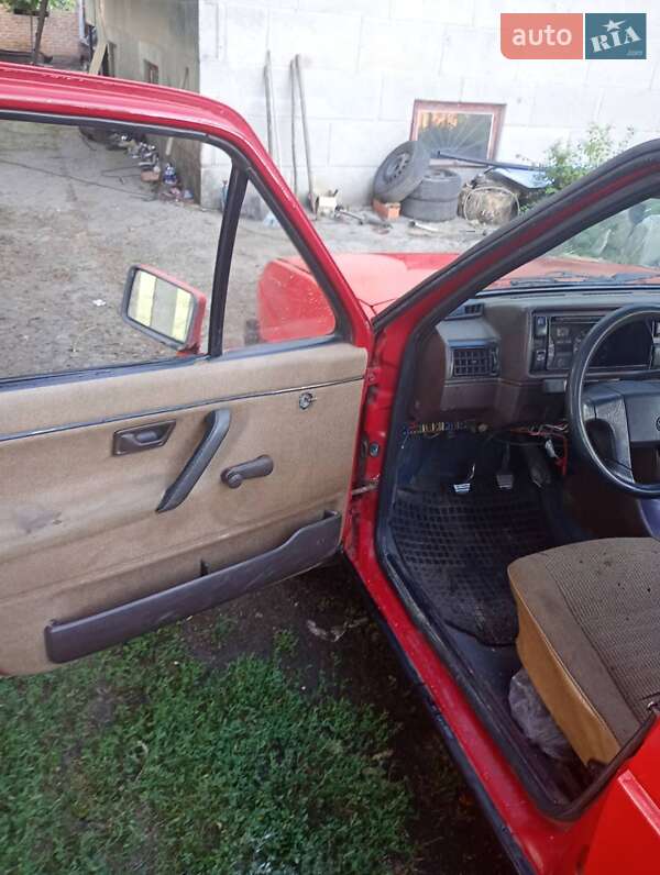 Седан Volkswagen Jetta 1984 в Шишаки