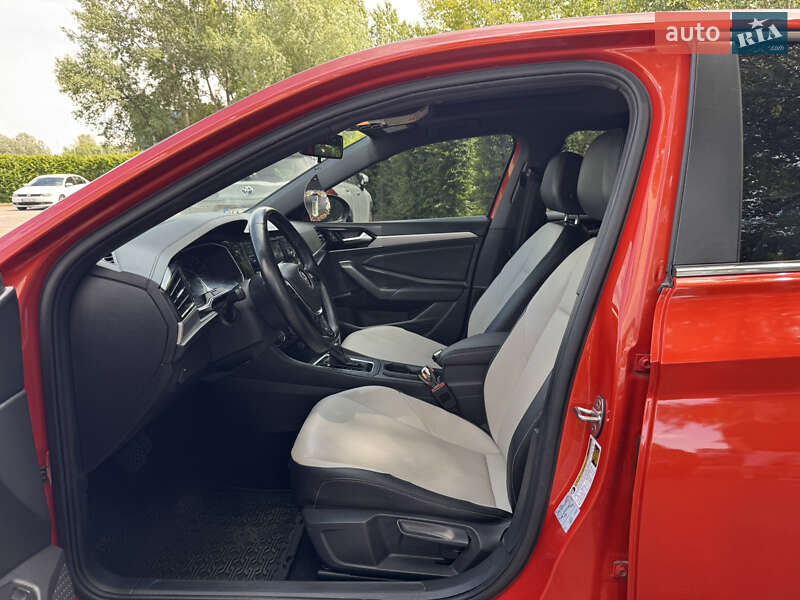 Седан Volkswagen Jetta 2018 в Киеве