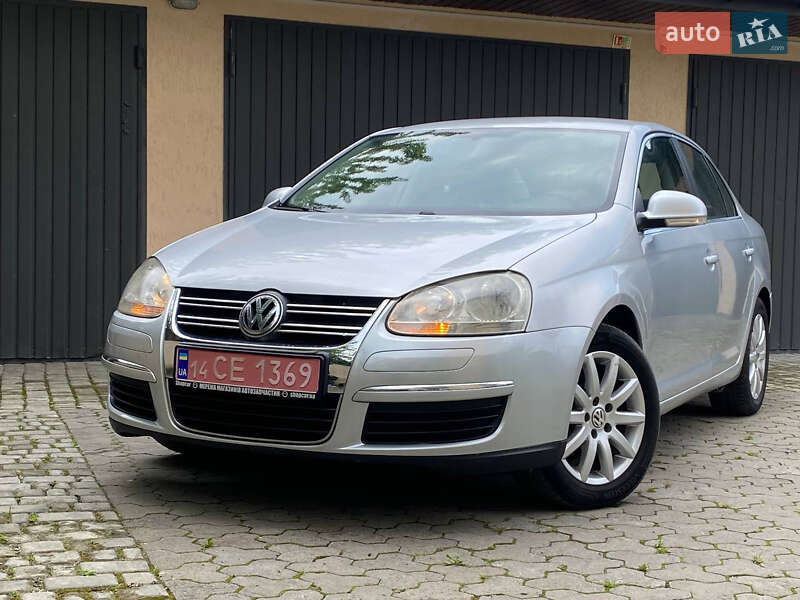 Седан Volkswagen Jetta 2007 в Самборе